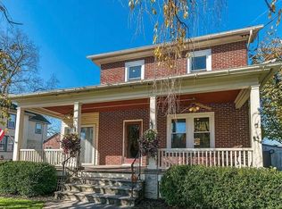 4 S Singer Ave, Paradise, PA 17562