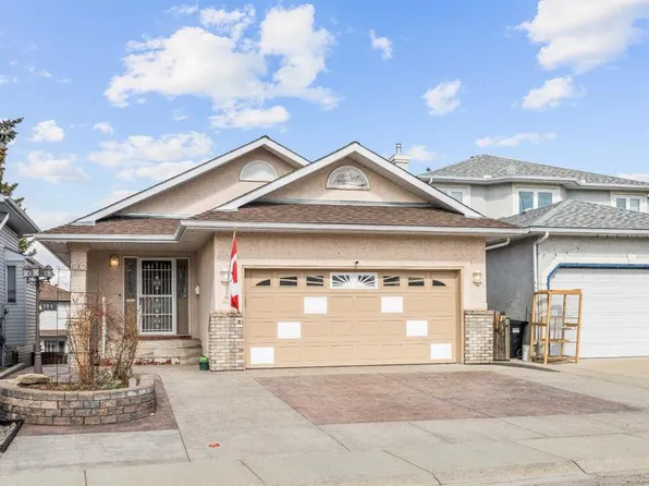 180 SW Hidden Vale Close NW, Calgary, AB T3A 5C7