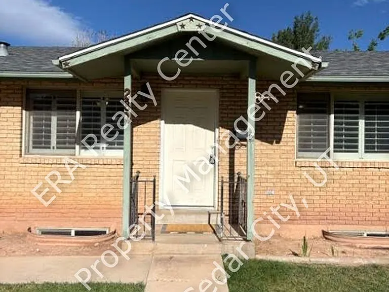 282 S Dewey Ave #A — Photo 3