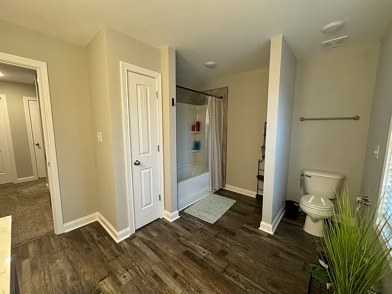 308 Buckingham Pl — Photo 2