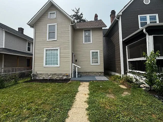 33 S Cypress Ave — Photo 1