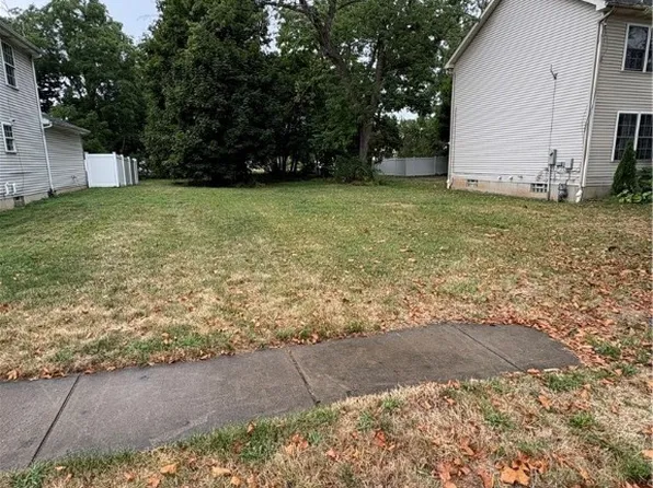 56 Kane St #13, Buffalo, NY 14204