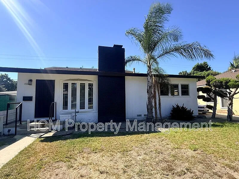 2 bed, 1.0 bath, 1235 sqft, $2,900 — Photo 1