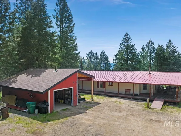 29 Rising Ln, Cascade, ID 83611