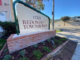 17202 Inglewood Ave, Lawndale, CA