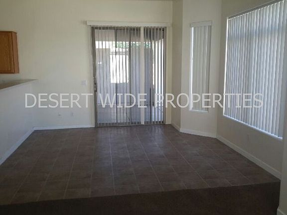 4th image of 2030 E Valencia Dr