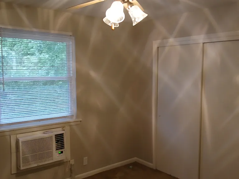 Franklin Manor Apartments — Photo 19