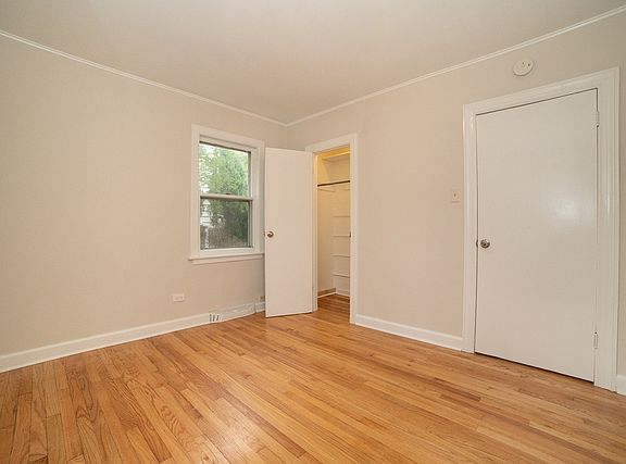 2nd image of 416 Barron St