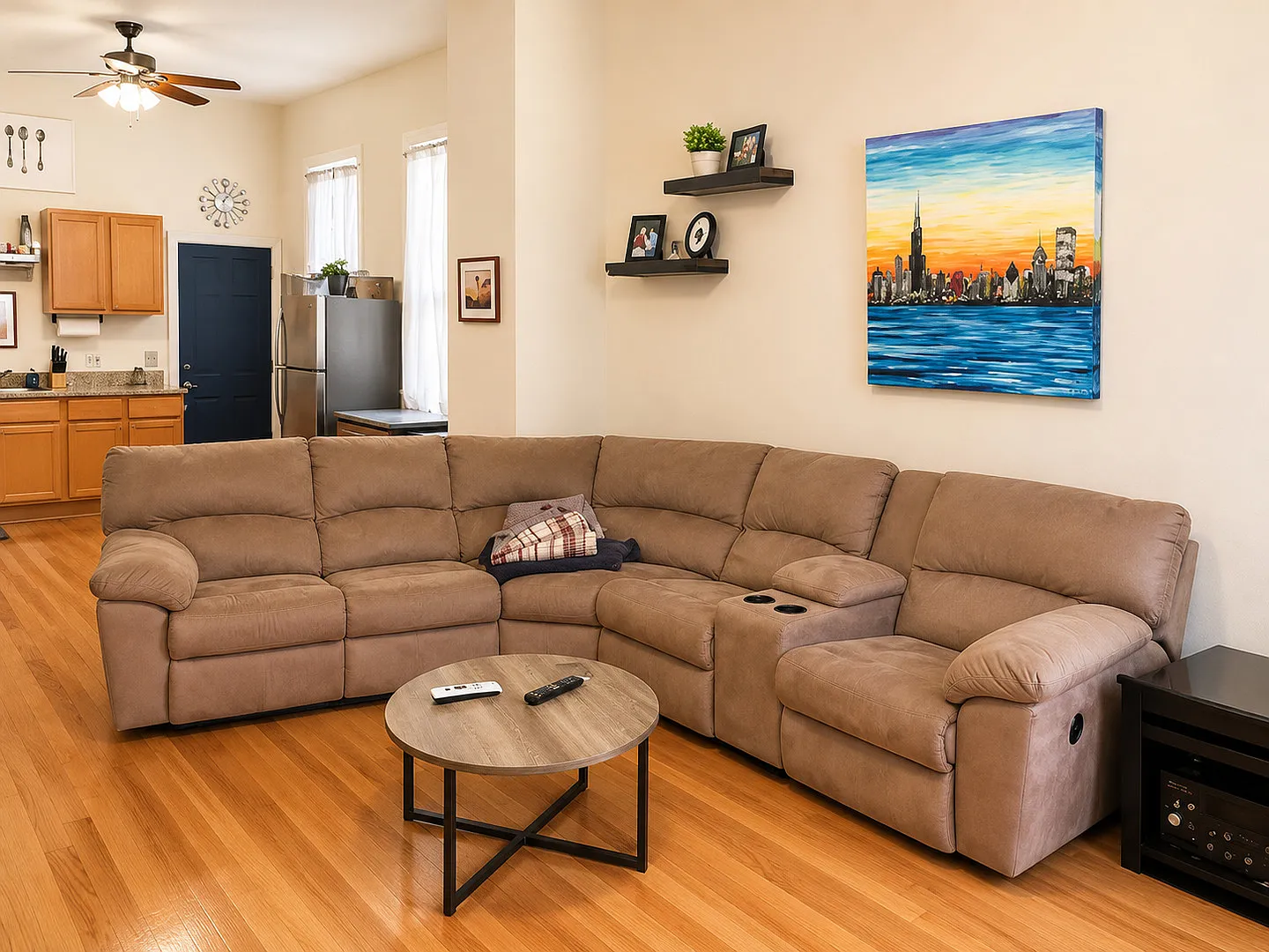 1 bed, 900 sqft, $1,850 — Photo 2
