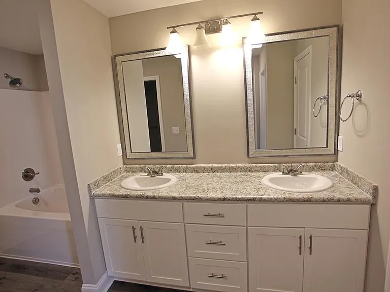 4304 Summer Hill Pl — Photo 9