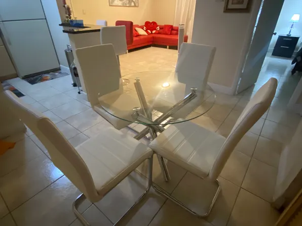 7100 NW 179th St APT 303, Hialeah, FL 33015