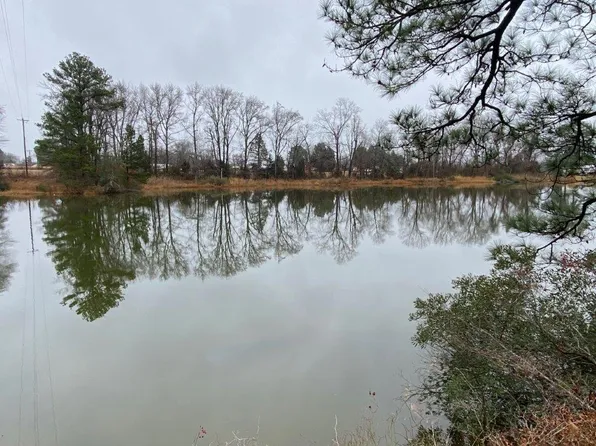 250 Apple Tree Rd, Montross, VA 22520