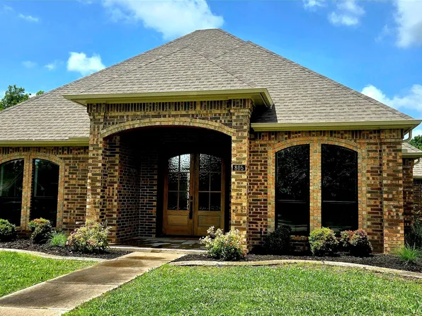 805 Lakeway Dr, Ennis, TX 75119