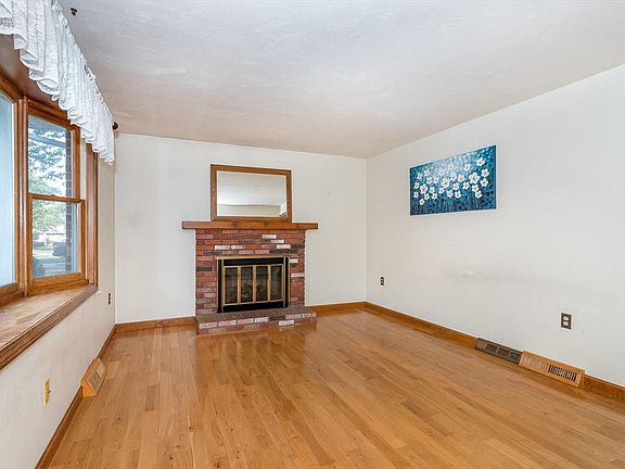 3rd image of 6 Buena Vista Dr Unit 6
