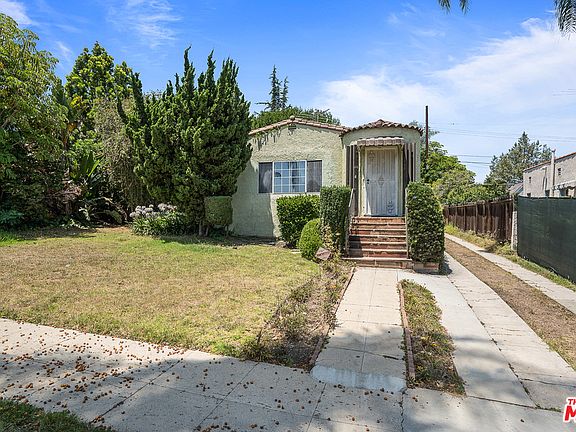 2nd image of 1729 S Crest Dr