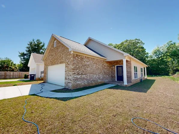 28 Central St, Dothan, AL 36303