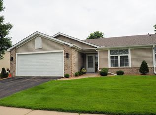 828 Monet Ct, Mendota Heights, MN 55120