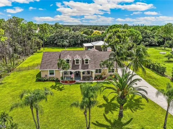 9470 Coralee Ave, Estero, FL 33928