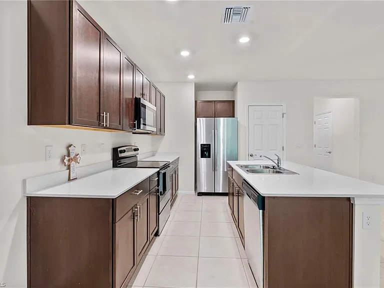 15535 Wildflower Cir — Photo 4