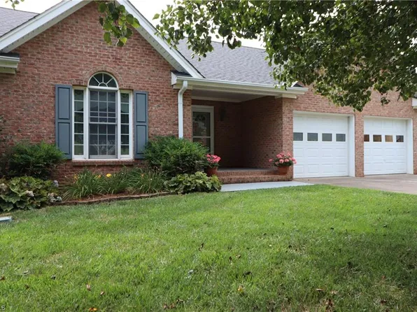 4455 Greenfield Way Dr, Winston Salem, NC 27103