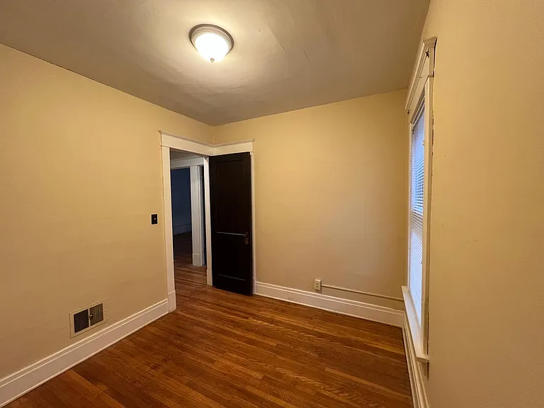 10 Traymore St #UPPER — Photo 28