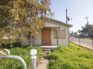 318 N Farmersville Blvd, Farmersville, CA 93223