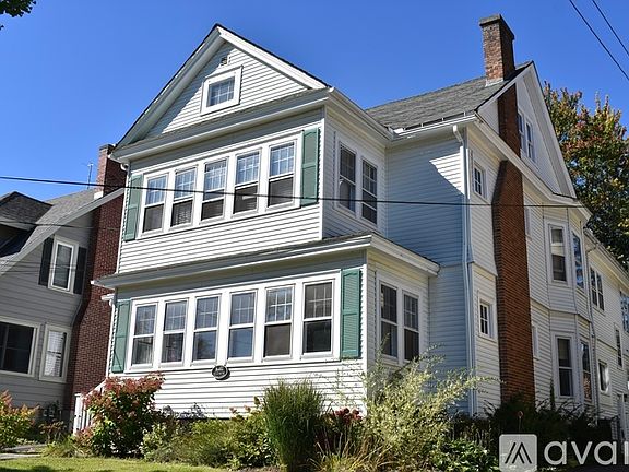 2nd image of 612 Stinard Ave Floor 1