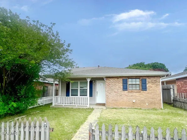 107 Saint Pius Pl, Youngsville, LA 70592