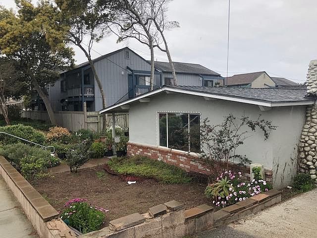 2nd image of 3109 Crescent Ave