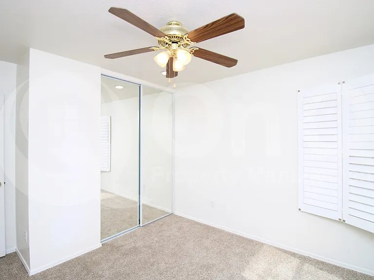5216 E Florian Ave — Photo 12