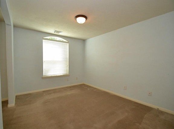 5th image of 7122 Grants Hollow Ln