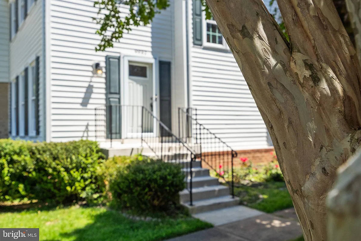 Building Photo - 9932 Longford Ct