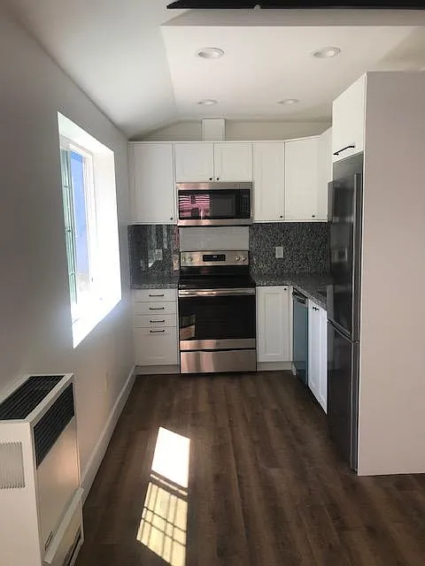 Studio, 360 sqft, $1,475 — Photo 1