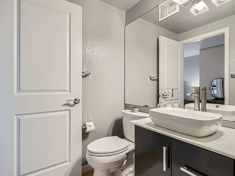 1150 Vine St #1006 — Photo 18