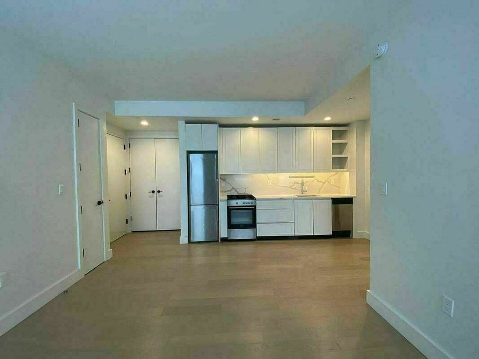 1st image of 569 4th Ave #205