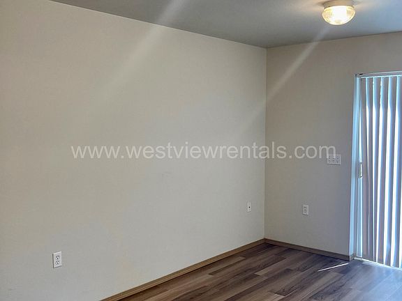 3rd image of 139 Prince Ave APT 106