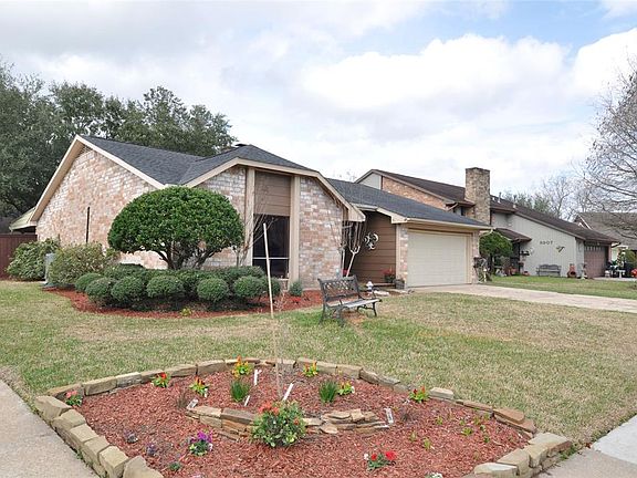 2nd image of 9903 Sage Marie Ln