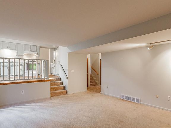 5th image of 8447 Pinecross Ln