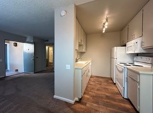 Near Everything, All Amenities! 1616 Q Street, Camellia Court Apartments, Sacramento, CA 95811