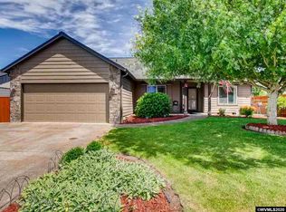 987 Highberger Loop, Aumsville, OR 97325