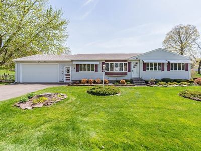 38 Knollwood Cir, Holyoke, MA, 01040