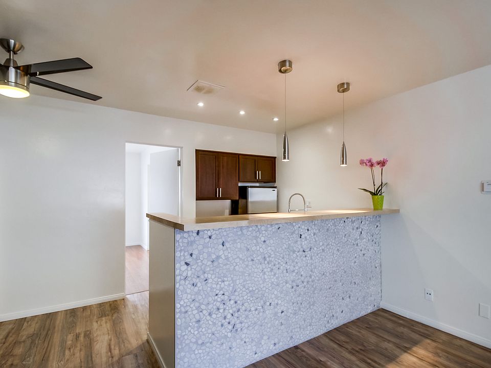 1st image of 1024 Turquoise St APT M