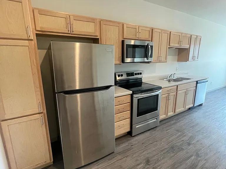 101 Main St S #213 — Photo 2