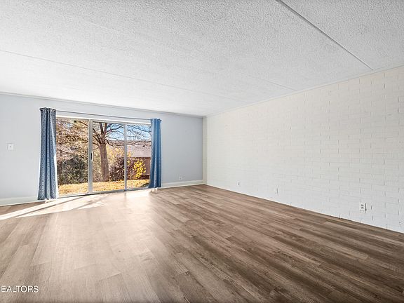 3rd image of 506 Berlin Dr #172