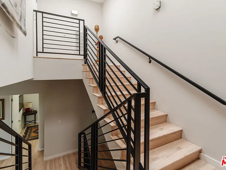 6072 Pickford St — Photo 36
