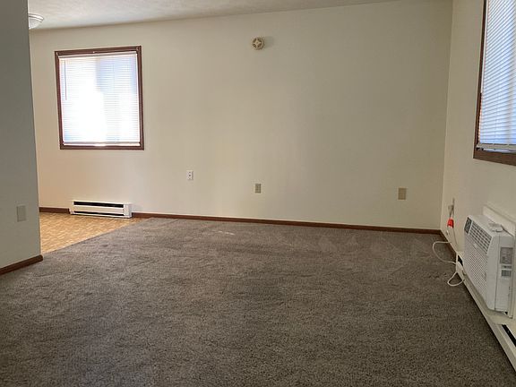 3rd image of 945 Gasche St #6