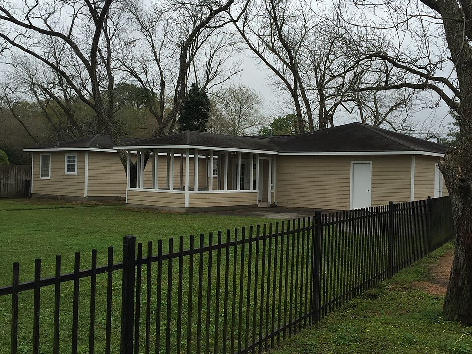 2nd image of 1922 Abilene St