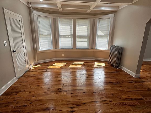 5th image of 12 Montrose St