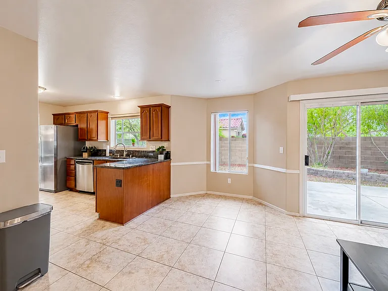 8724 Wintry Garden Ave — Photo 16
