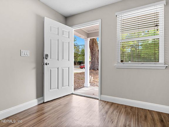 4th image of 4056-58 GRANT Road